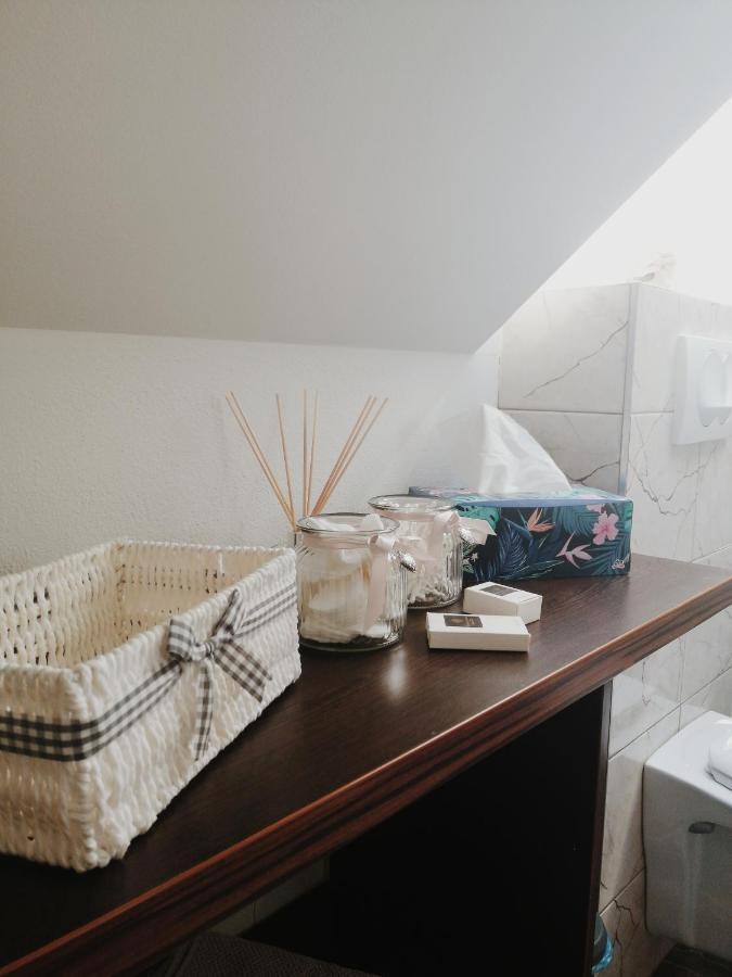 Apartman Pri Parku Sered' Eksteriør billede