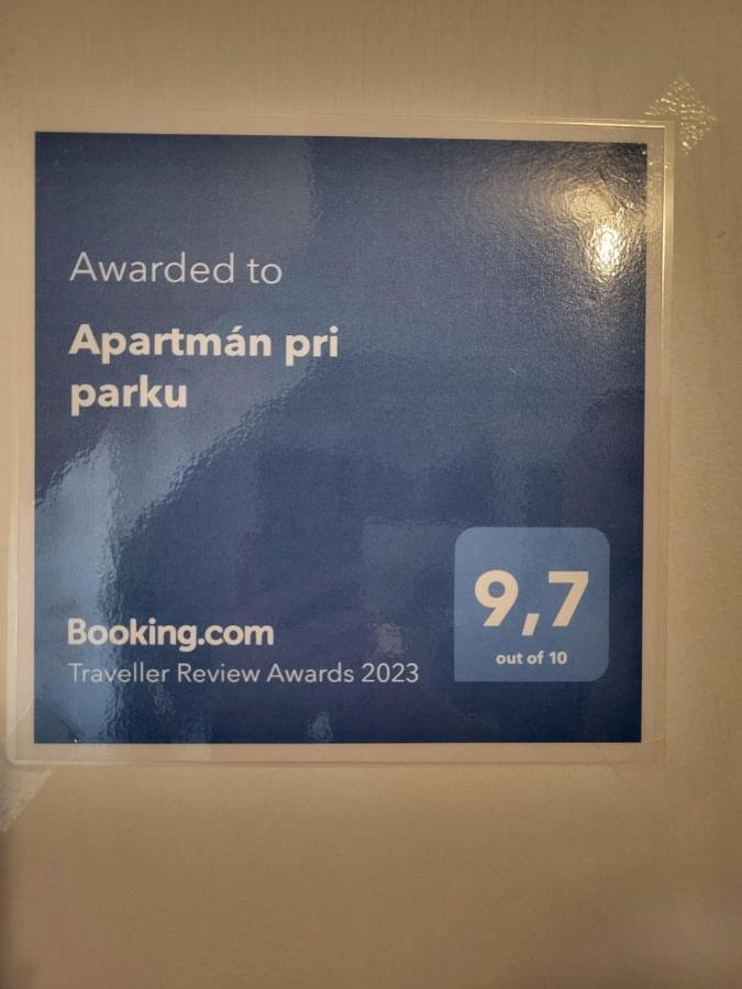 Apartman Pri Parku Sered' Eksteriør billede